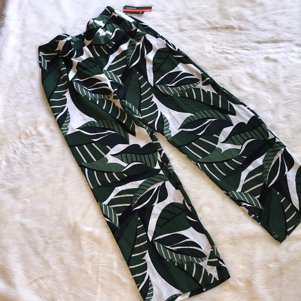 NWT Alfani Wide Leg Botanical Graphic Pants 12 - Picture 3 of 6